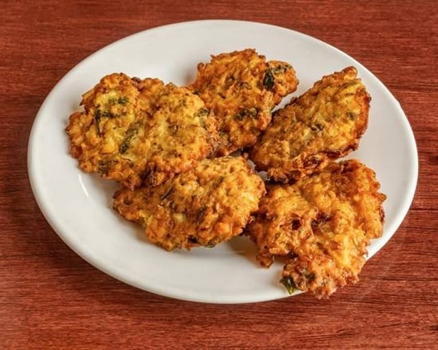 Mix Pakora.
